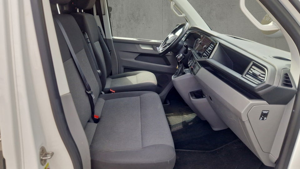 VW Transporter 2,0 TDi 150 Kassevogn DSG lang