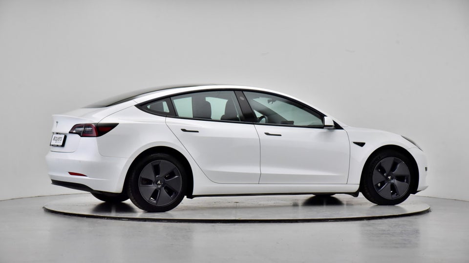 Tesla Model 3 Standard Range+ RWD 4d