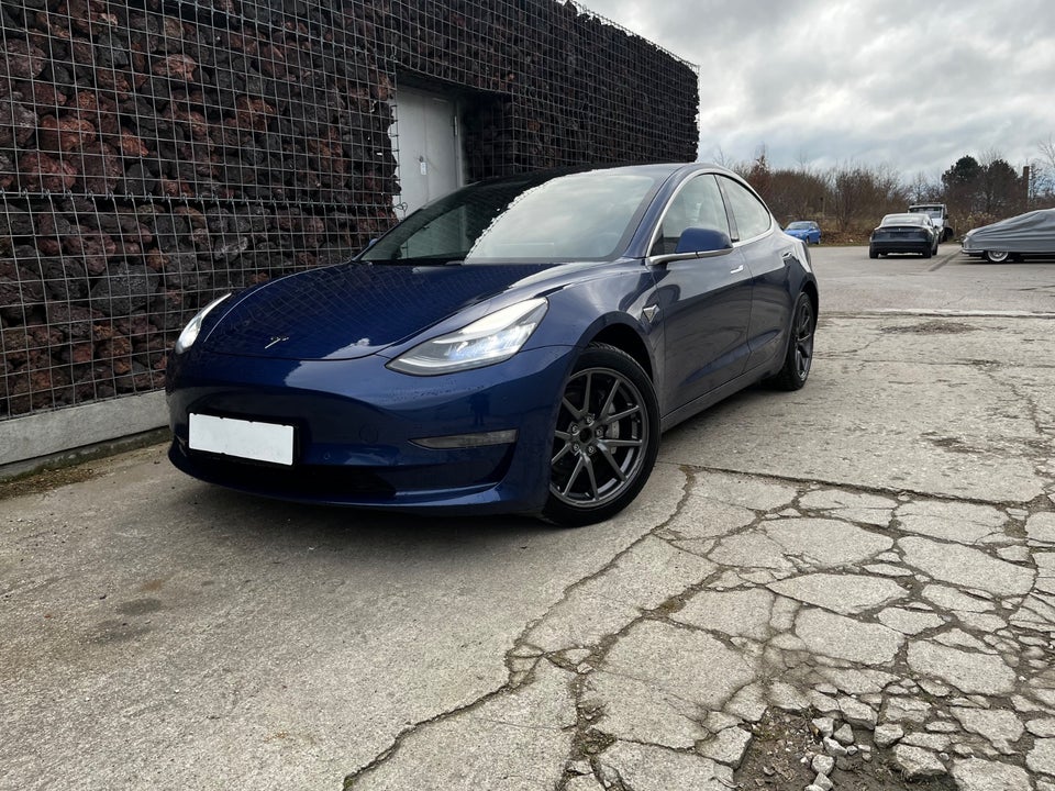 Tesla Model 3 Long Range RWD 4d