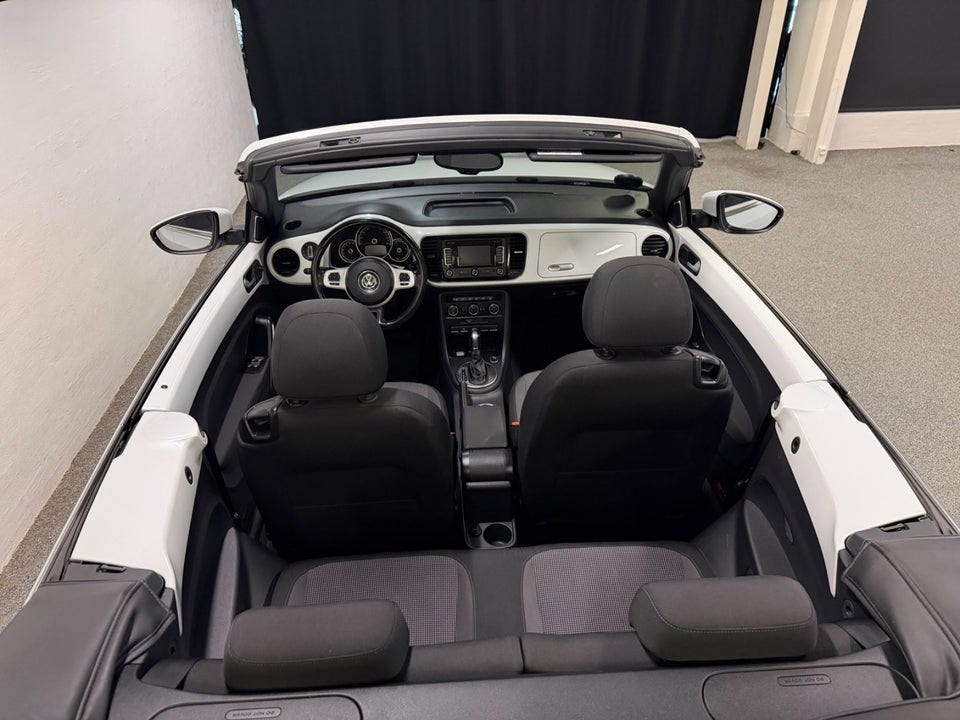 VW The Beetle 1,2 TSi 105 Design Cabriolet DSG 2d