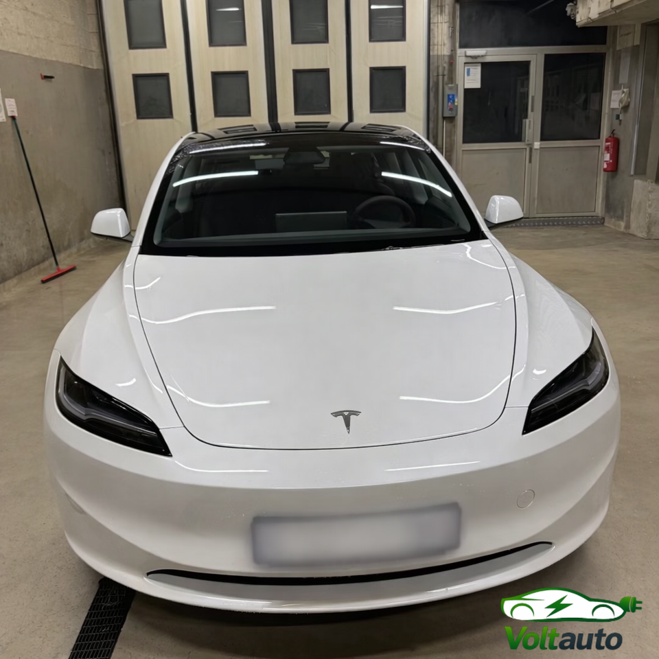 Tesla Model 3 Long Range AWD 4d