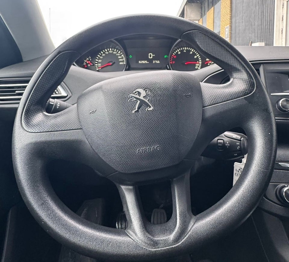 Peugeot 308 1,2 VTi 82 Active 5d
