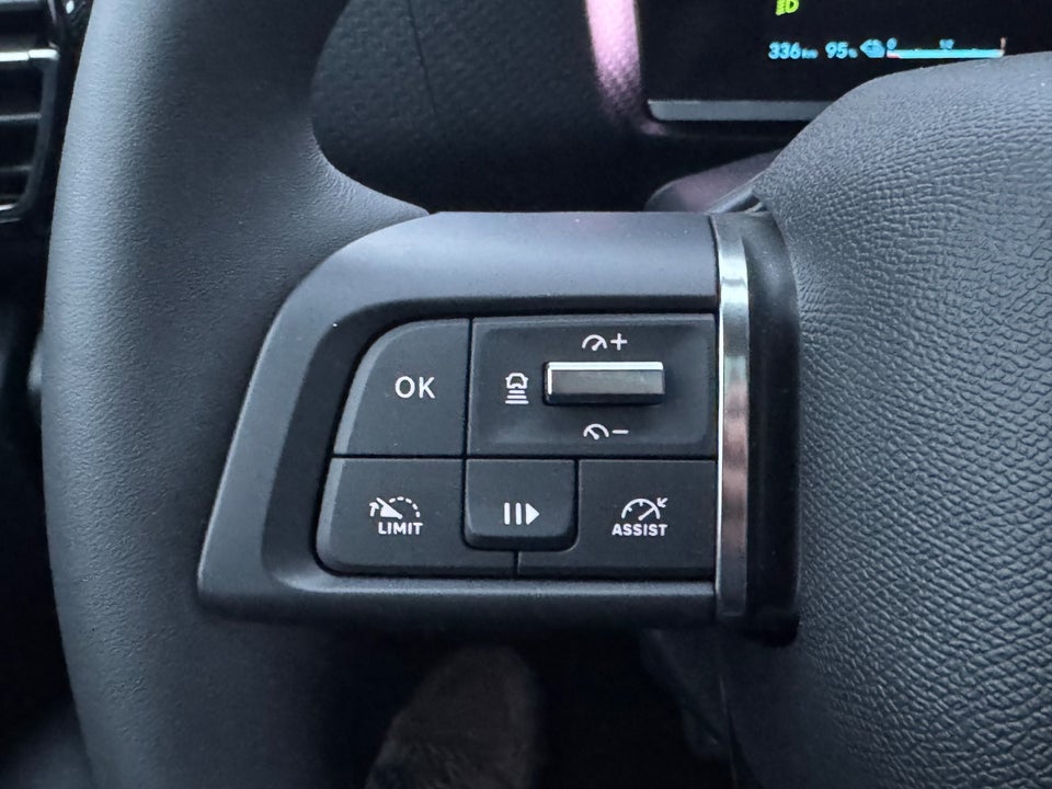 Citroën ë-C4 X 50 Shine 4d