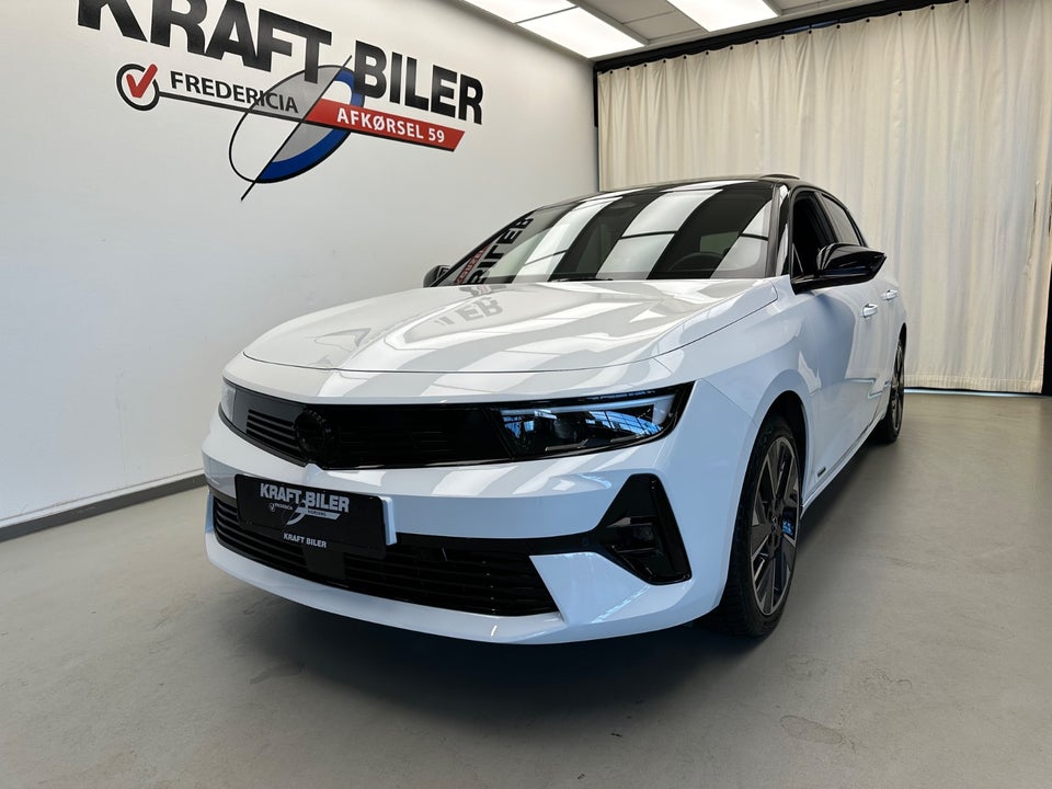 Opel Astra-e 54 Ultimate 5d