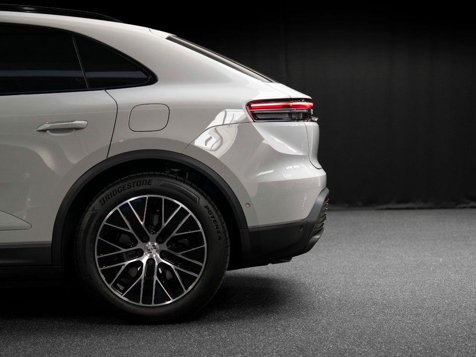 Porsche Macan 5d