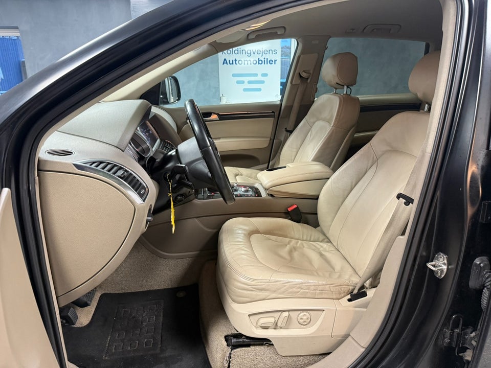 Audi Q7 3,0 TDi quattro Tiptr. 7prs 5d