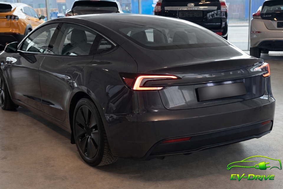 Tesla Model 3 Long Range RWD 4d