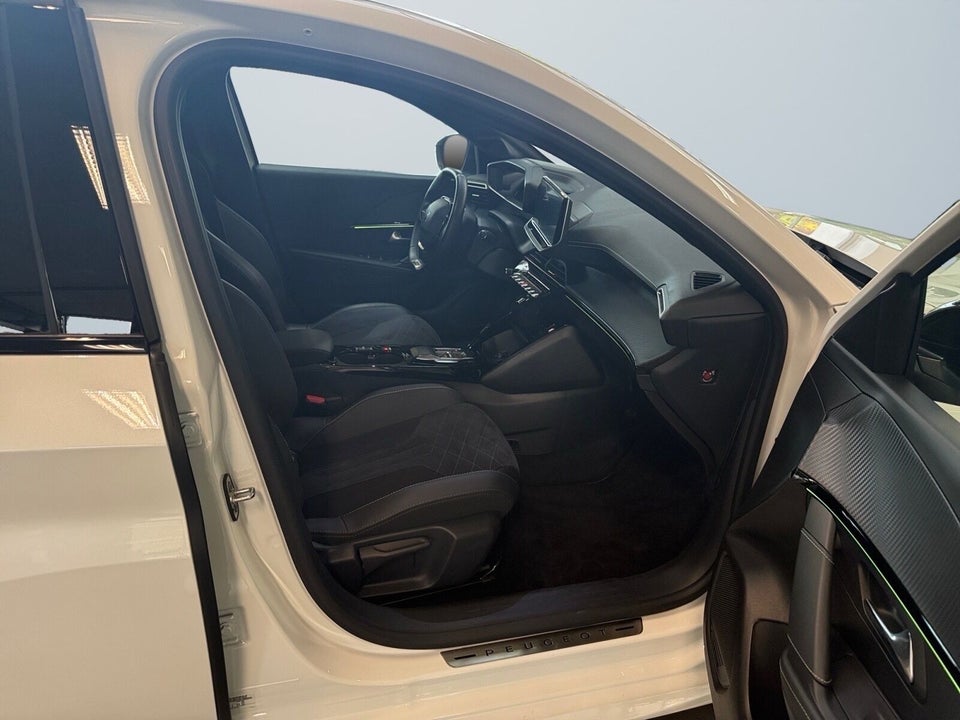Peugeot e-208 50 GT Pack 5d