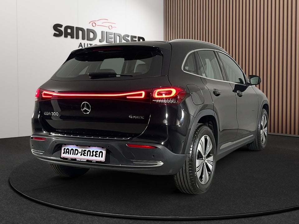 Mercedes EQA300 Progressive 4Matic 5d