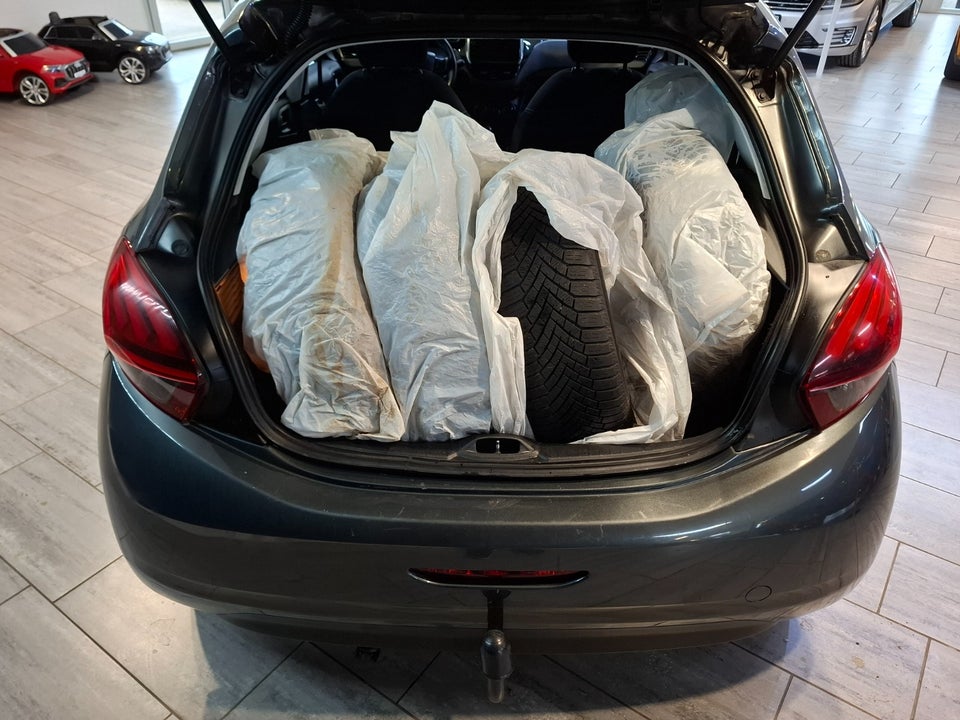 Peugeot 208 1,6 BlueHDi 100 Active 5d