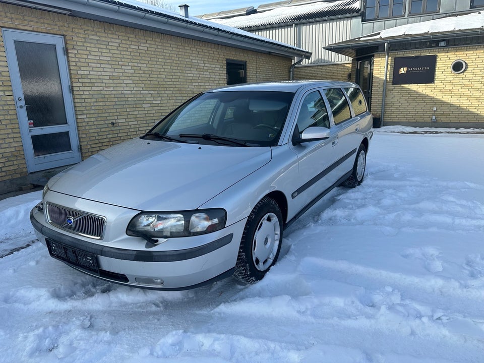 Volvo V70 2,4 140 Business 5d