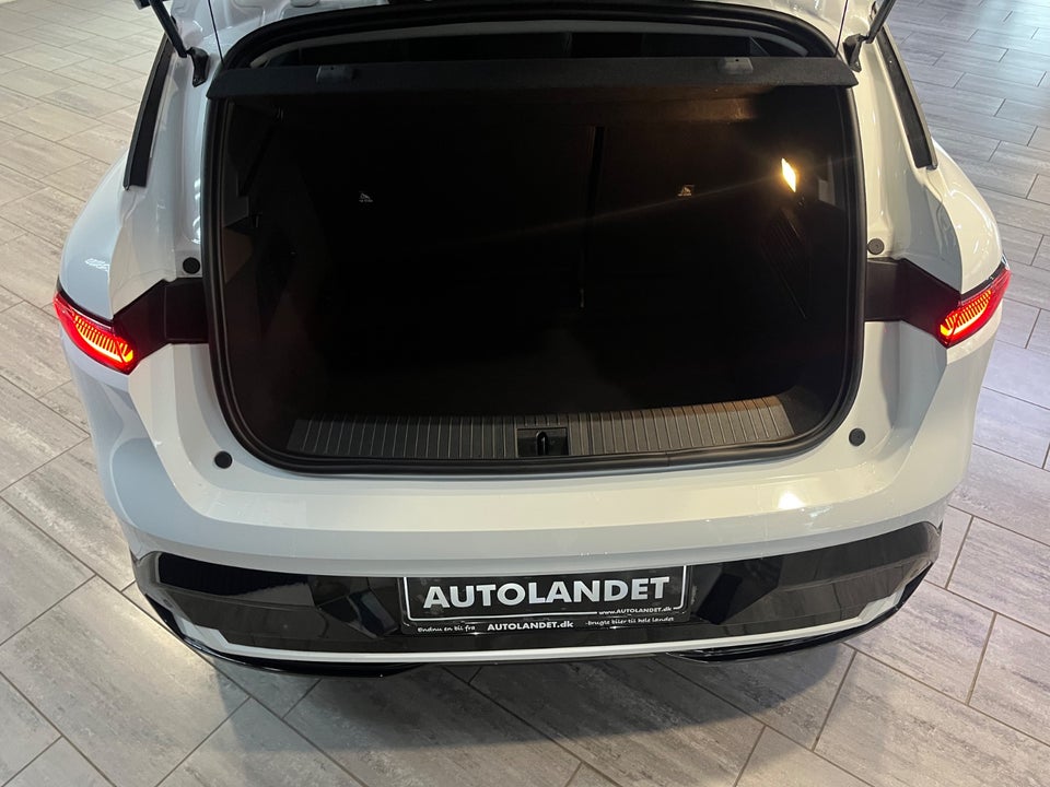 Renault Megane E-Tech 40 Equilibre 5d