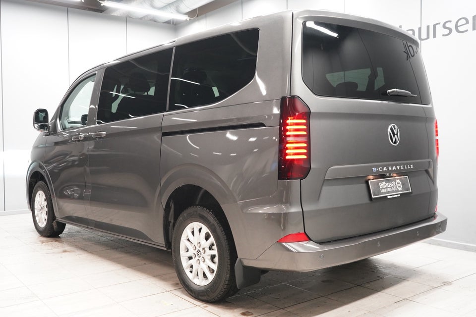 VW e-Caravelle 64 Life SWB