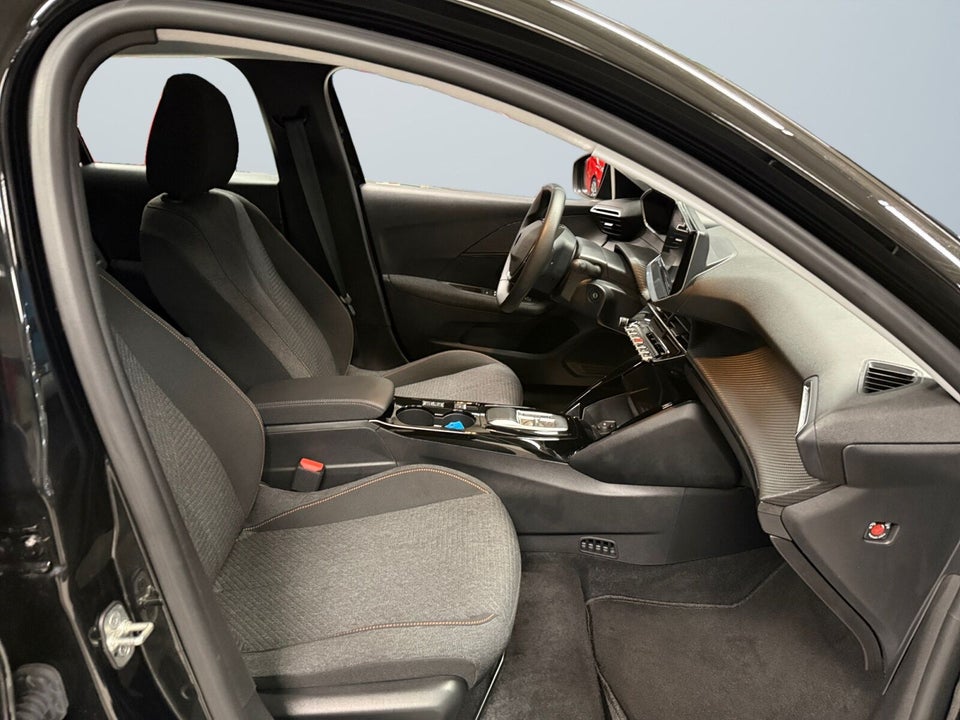 Peugeot e-208 50 Style 5d