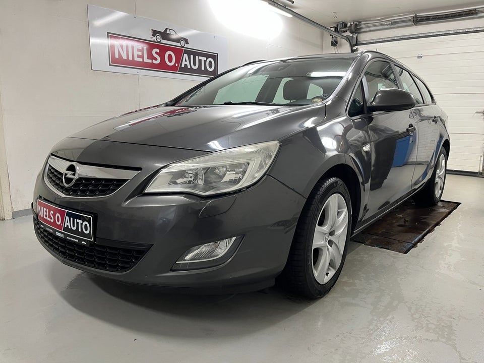 Opel Astra 1,7 CDTi 110 Enjoy Sports Tourer 5d
