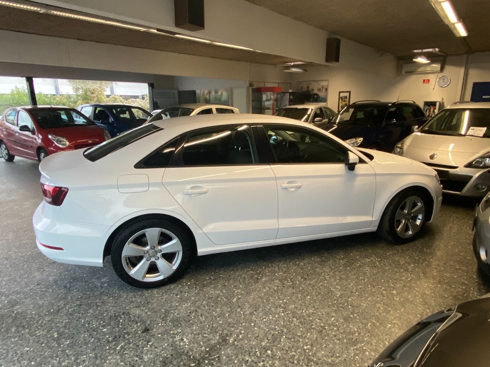 Audi A3 2,0 TDi 150 Ambition 4d