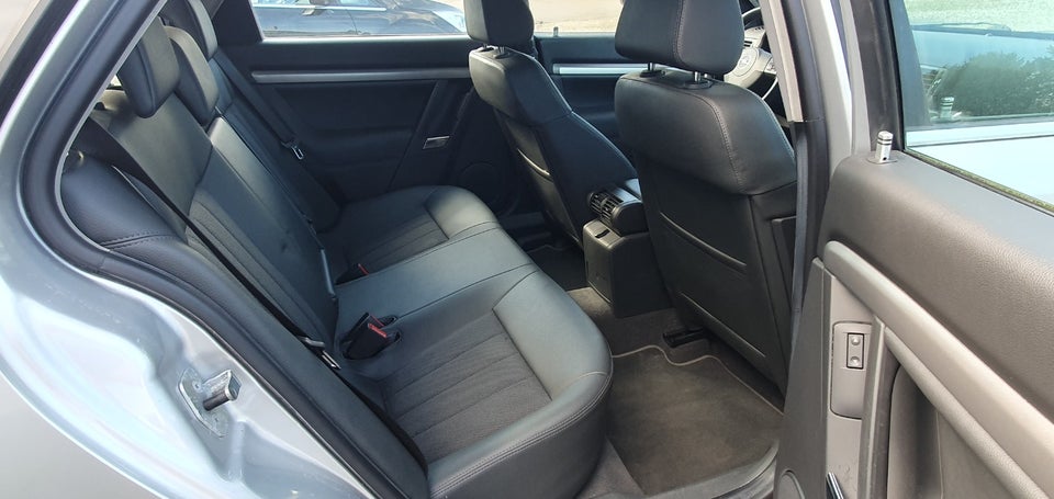 Opel Vectra 2,2 16V Direct Comfort 5d