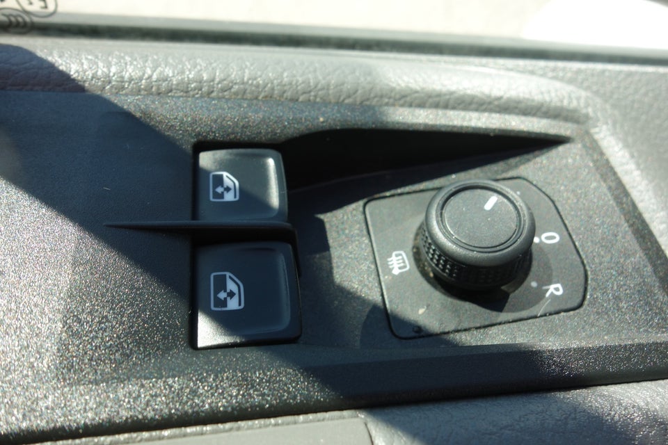 VW Crafter 35 2,0 TDi 140 Kassevogn L4H3 aut.