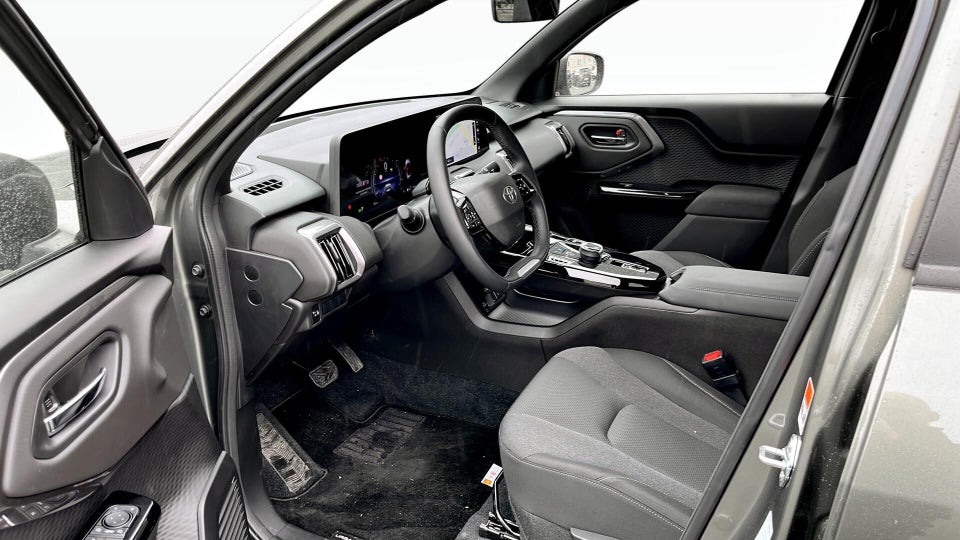 Toyota Urban Cruiser 61 Active 5d