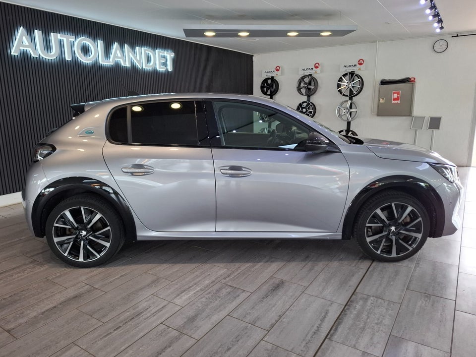 Peugeot e-208 50 GT 5d