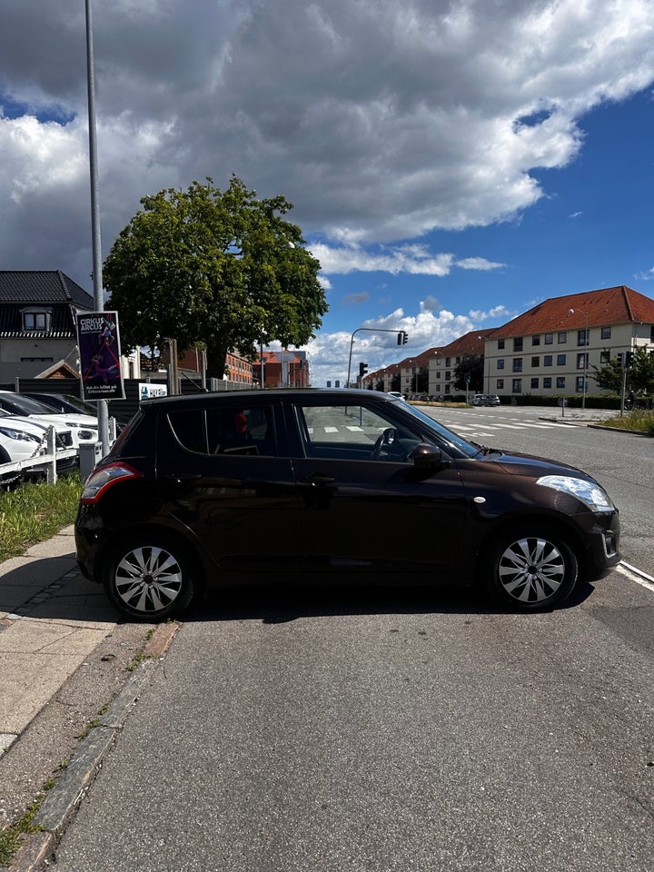 Suzuki Swift 1,2 Dualjet Style 5d