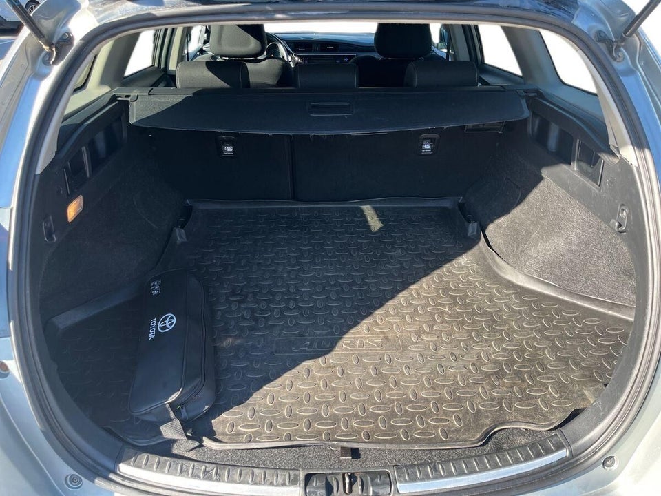 Toyota Auris 1,8 Hybrid H2 Style Touring Sports CVT 5d
