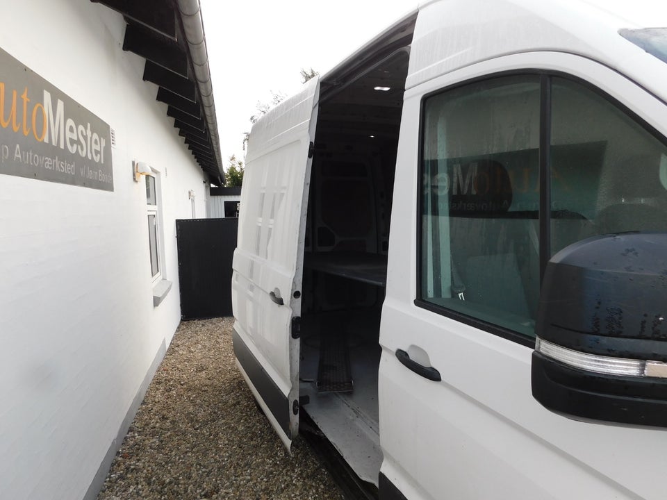 VW Crafter 35 2,0 TDi 177 Kassevogn L3H2