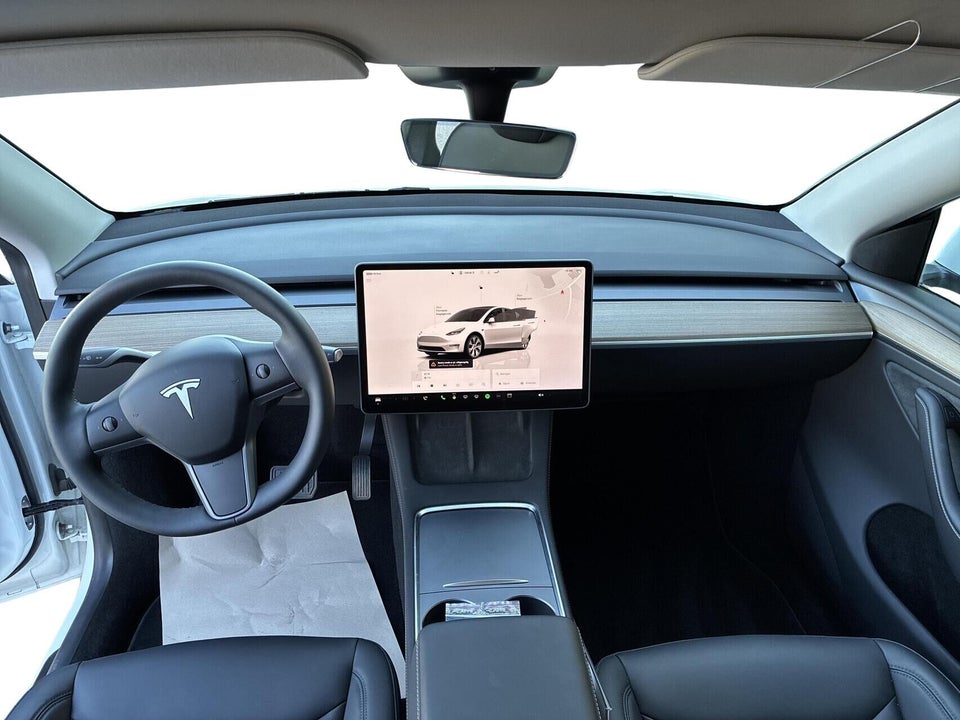 Tesla Model Y RWD 5d