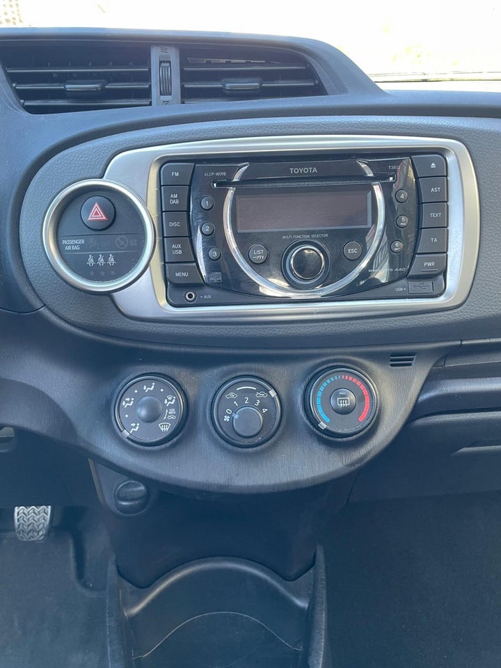 Toyota Yaris 1,0 VVT-i T1 5d