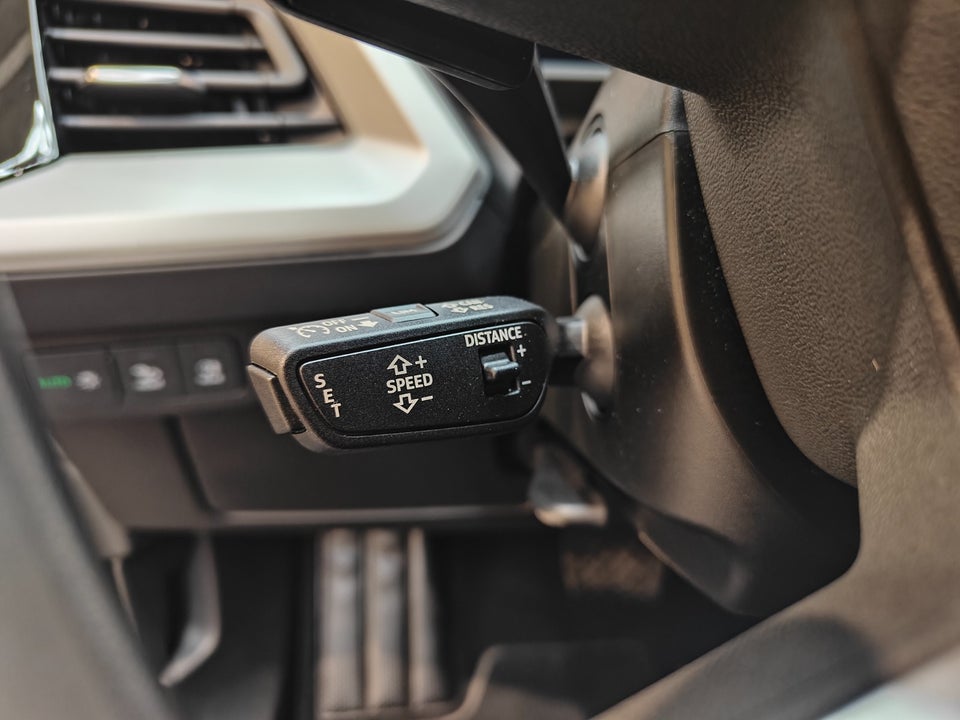 Audi Q4 e-tron 40 Advanced 5d