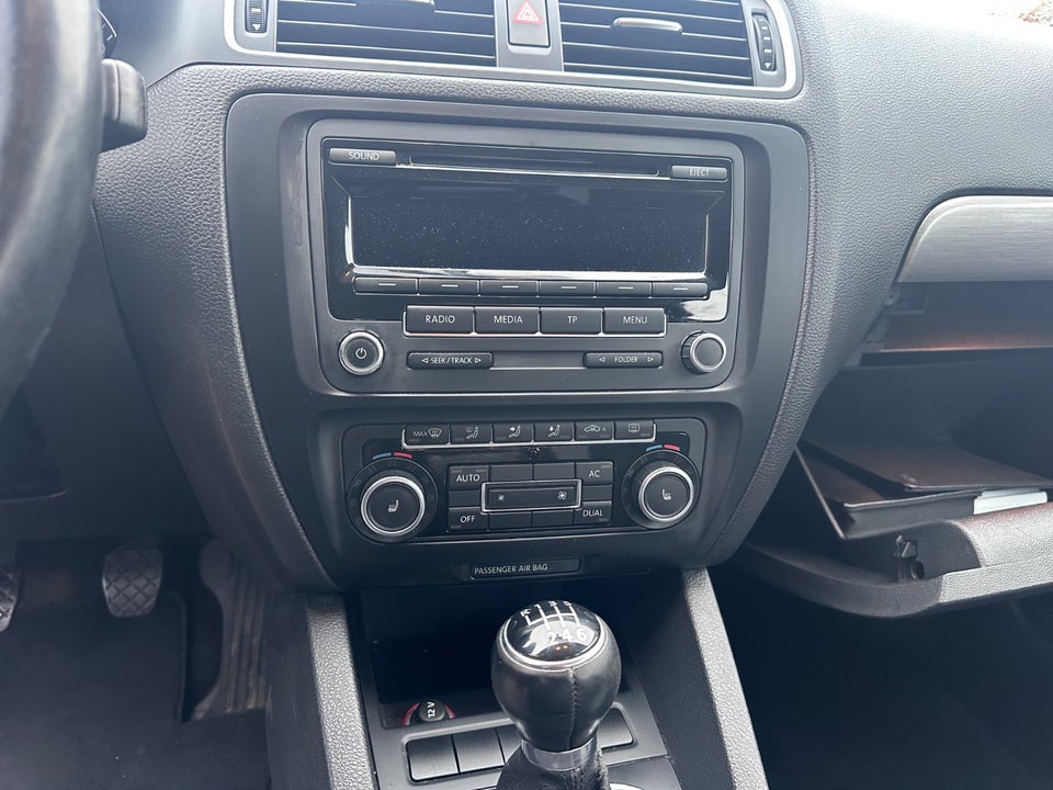 VW Jetta 1,4 TSi 122 Comfortline BMT 4d