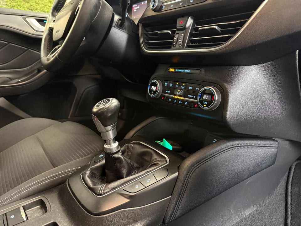 Ford Focus 1,0 EcoBoost mHEV Titanium stc. 5d