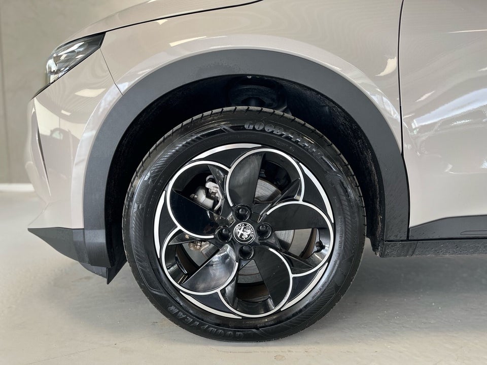 Alfa Romeo Junior Elettrica Core 5d