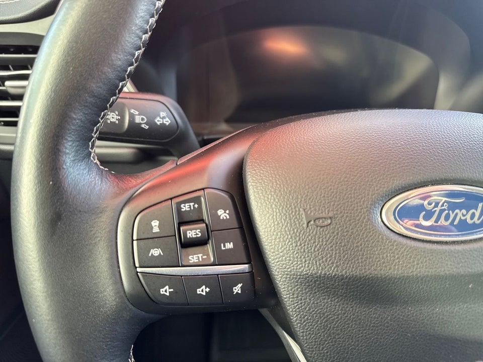 Ford Kuga 2,5 PHEV Vignale CVT 5d