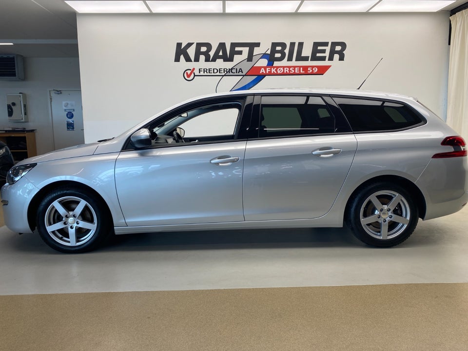 Peugeot 308 1,2 e-THP 110 Chili SW 5d