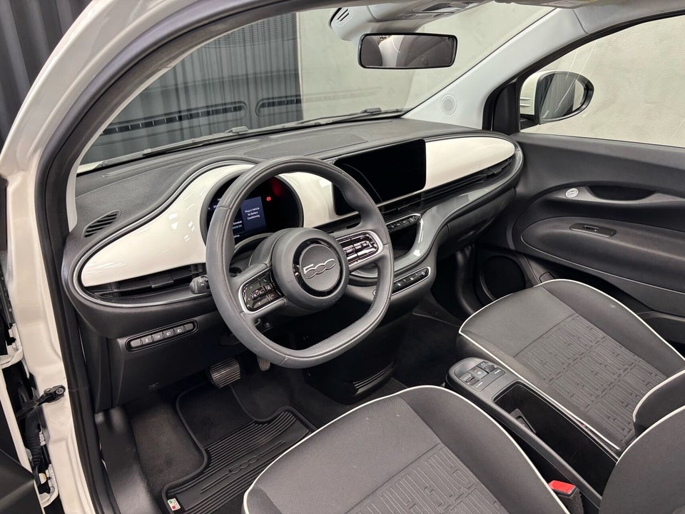 Fiat 500e 42 Icon Cabrio 2d