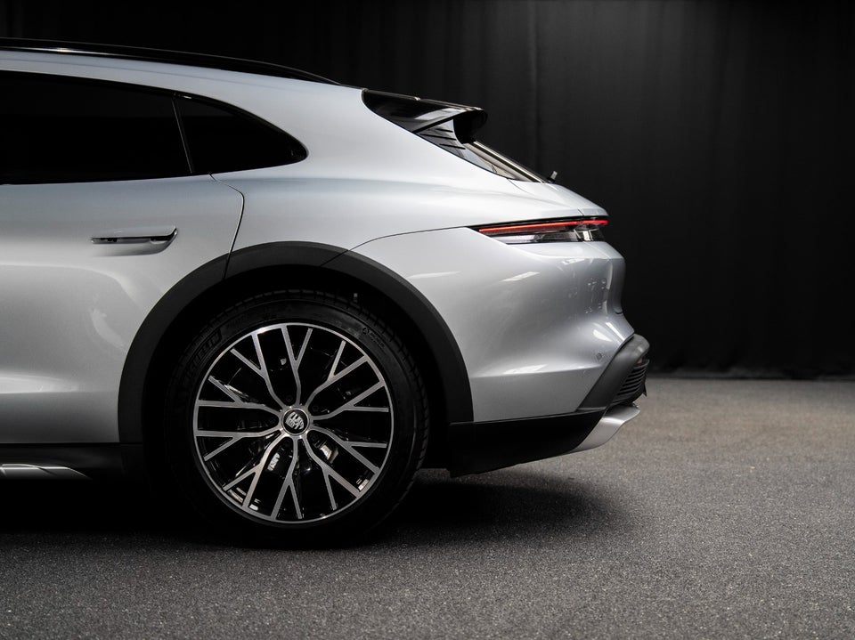 Porsche Taycan 4 Performance+ 75 Years Cross Turismo 5d
