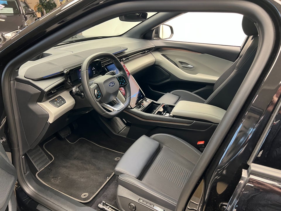 Ford Explorer 77 Premium Extended Range 5d