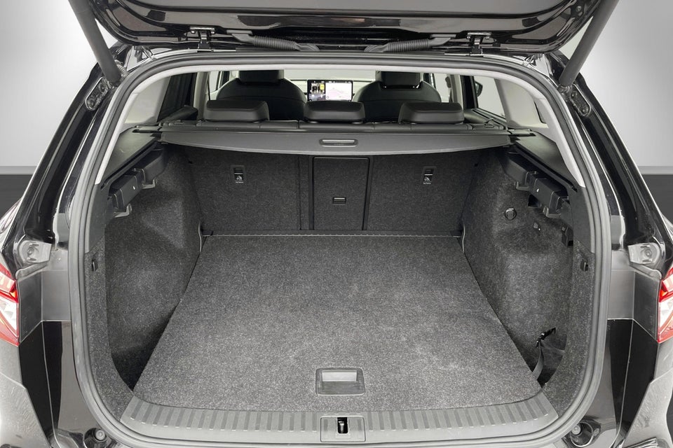 Skoda Enyaq 80 iV Suite 5d