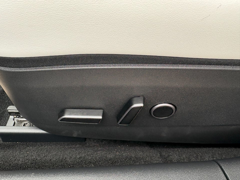 Tesla Model 3 RWD 4d