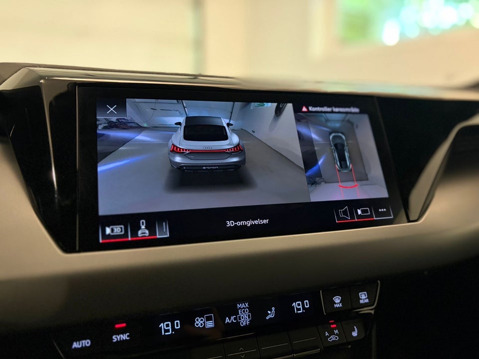 Audi e-tron GT quattro 4d