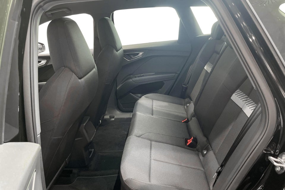 Audi Q4 e-tron 45 S-line 5d