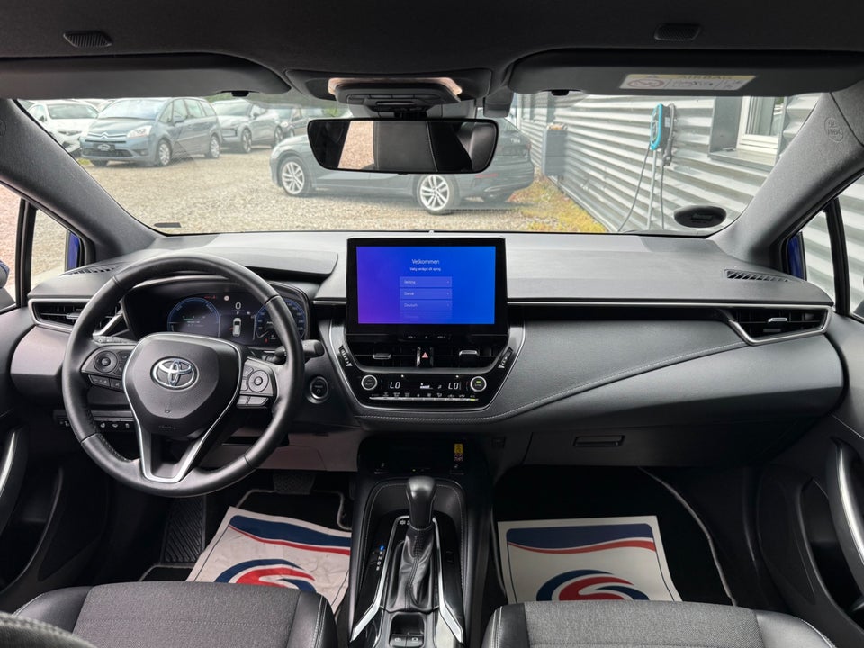 Toyota Corolla 1,8 Hybrid Style Touring Sports e-CVT 5d