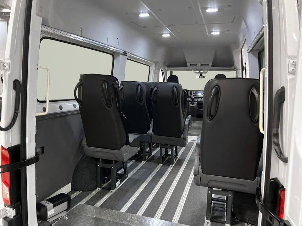 VW Crafter 35 2,0 TDi 140 L3H2 aut.