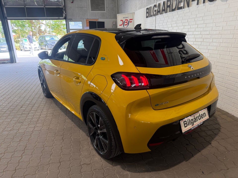 Peugeot e-208 50 GT 5d