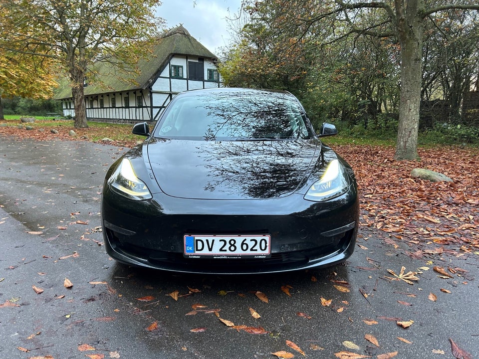 Tesla Model 3 Long Range AWD 4d