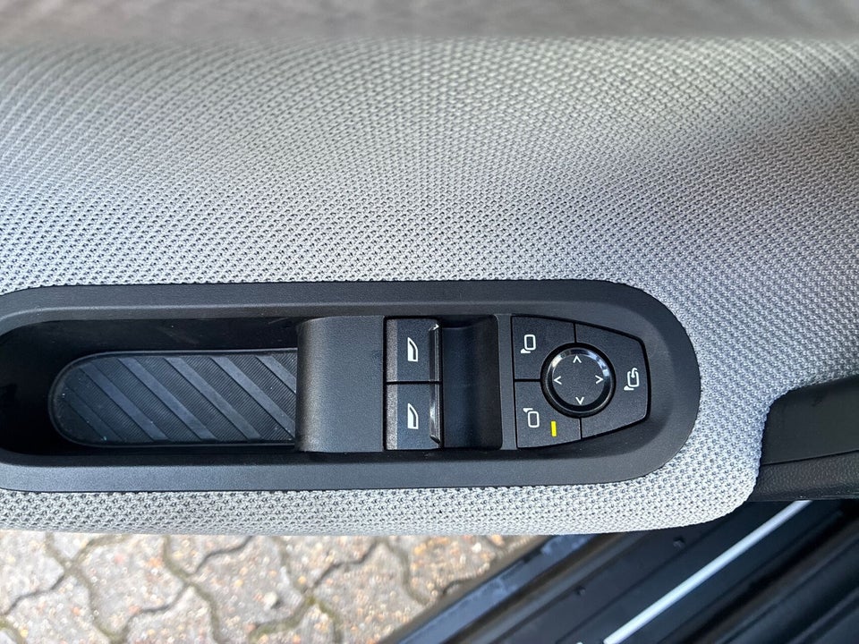 MINI Cooper SE Favoured Trim M 3d