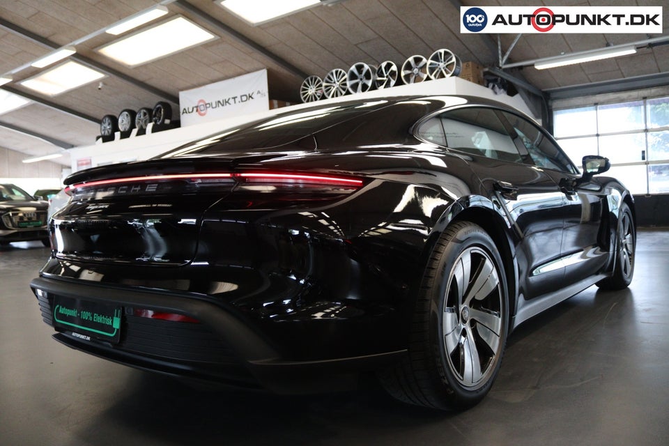 Porsche Taycan 4d
