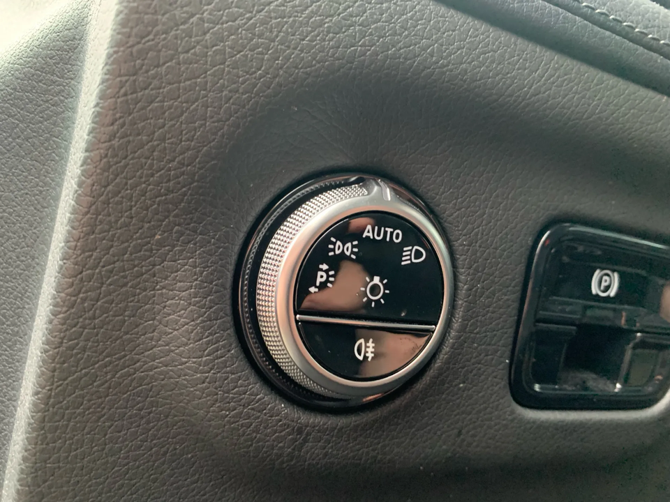 Mercedes EQE350 AMG Line 4d