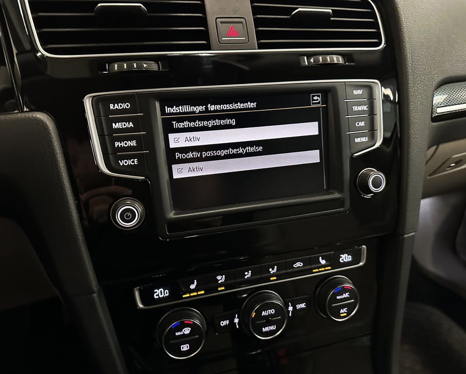 VW Golf VII 1,4 TSi 150 Highline DSG BMT 5d